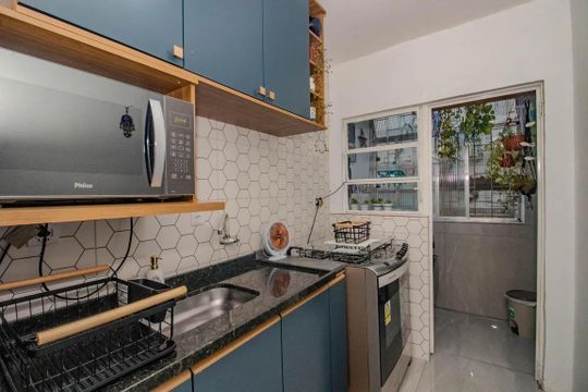 Cozinha de apartamento para alugar com 2 quartos, 69m² em Humaitá, Porto Alegre