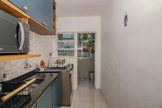 Cozinha de apartamento para alugar com 2 quartos, 69m² em Humaitá, Porto Alegre
