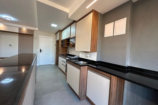 Cozinha de apartamento para alugar com 2 quartos, 64m² em Alphaville Empresarial, Barueri