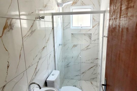 Banheiro de kitnet/studio para alugar com 1 quarto, 38m² em Jardim Casablanca, São Paulo