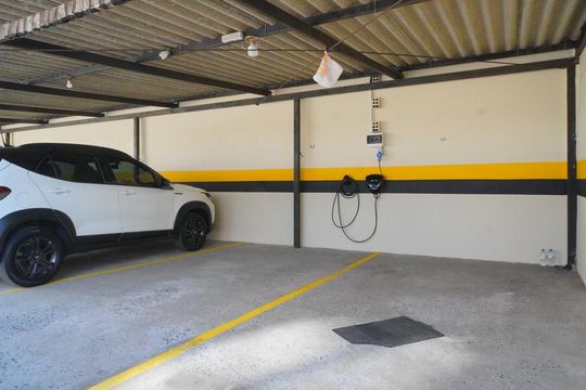 Garagem de apartamento à venda com 2 quartos, 96m² em Vila Ipiranga, Porto Alegre