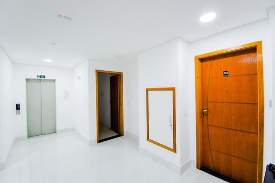 Hall de entrada] de apartamento à venda com 2 quartos, 53m² em Jardim Aida, Guarulhos