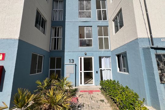 Fachada do bloco de apartamento para alugar com 2 quartos, 45m² em Caiapos, Contagem