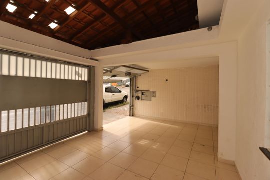 Garagem de casa à venda com 4 quartos, 154m² em Vila Curuçá, Santo André