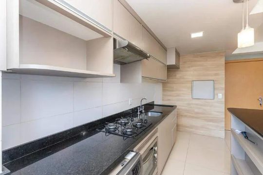 Cozinha de apartamento para alugar com 2 quartos, 55m² em Teresópolis, Porto Alegre