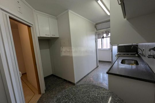 Apartamento à venda com 3 quartos, 116m² em Jardim Marajoara, São Paulo
