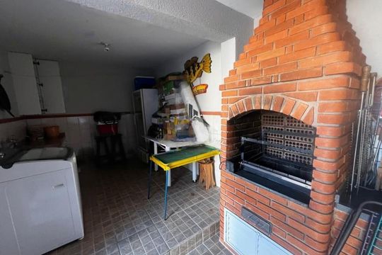 Casa à venda com 5 quartos, 200m² em Cidade Dutra, São Paulo