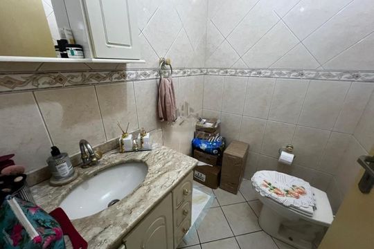 Casa à venda com 5 quartos, 200m² em Cidade Dutra, São Paulo