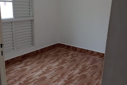Quarto de apartamento para alugar com 2 quartos, 42m² em Jardim Bonifacio, São Paulo