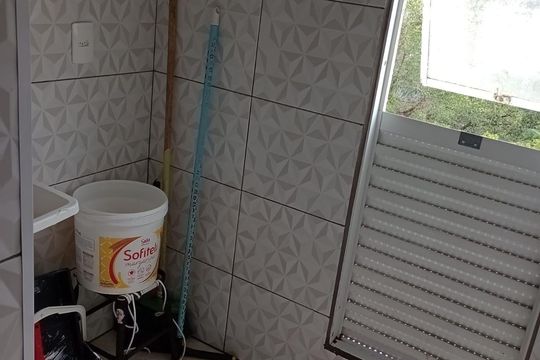 Área de serviço de apartamento para alugar com 2 quartos, 42m² em Jardim Bonifacio, São Paulo