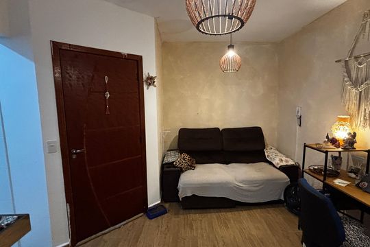 Sala de apartamento à venda com 2 quartos, 50m² em Vila Vitória, Santo André