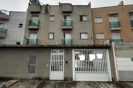 Fachada de apartamento à venda com 2 quartos, 50m² em Vila Vitória, Santo André