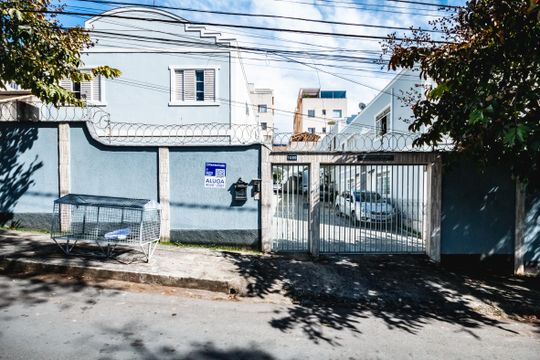 Placa instalada - 25/07/26 - IGJO - 48 de apartamento para alugar com 2 quartos, 42m² em Santa Monica, Belo Horizonte