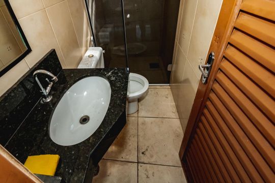 Banheiro Social de apartamento para alugar com 2 quartos, 42m² em Santa Monica, Belo Horizonte