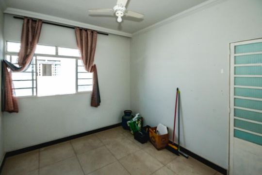 Sala de apartamento para alugar com 2 quartos, 42m² em Santa Monica, Belo Horizonte