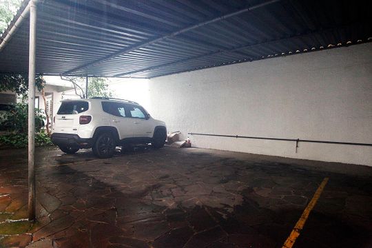 Box Garagem (01 vaga) de apartamento para alugar com 3 quartos, 100m² em Mont’serrat, Porto Alegre