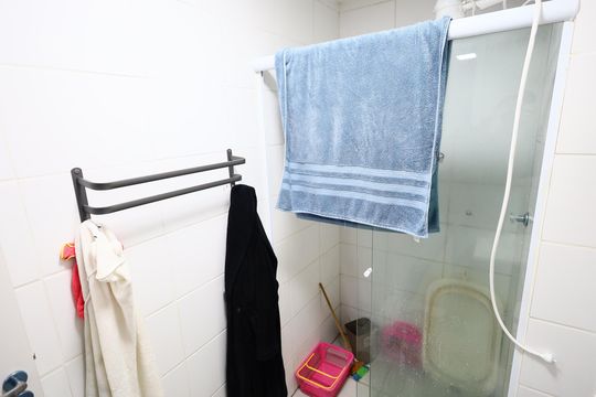 Banheiro de apartamento para alugar com 2 quartos, 43m² em Jardim Boa Vista (zona Oeste), Osasco
