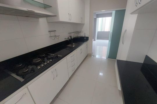 Cozinha de apartamento para alugar com 3 quartos, 150m² em Sagrada Família, Belo Horizonte