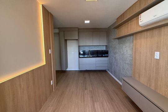 Sala de apartamento para alugar com 1 quarto, 33m² em Portal do Morumbi, São Paulo