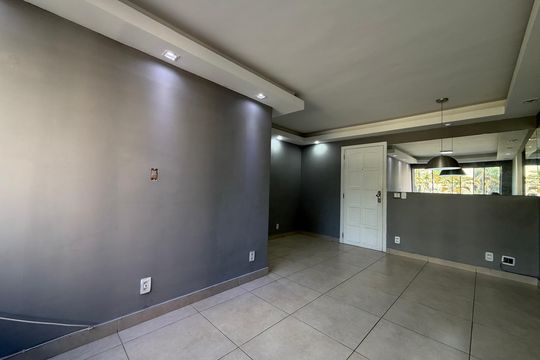 Sala de apartamento à venda com 2 quartos, 46m² em Taquara, Rio de Janeiro