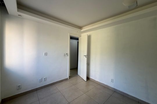 Quarto 1 de apartamento à venda com 2 quartos, 46m² em Taquara, Rio de Janeiro