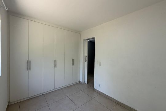 Quarto 2 de apartamento à venda com 2 quartos, 46m² em Taquara, Rio de Janeiro