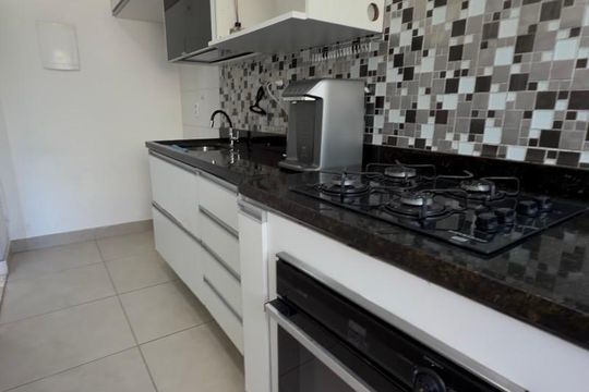 Cozinha  de apartamento à venda com 2 quartos, 46m² em Taquara, Rio de Janeiro