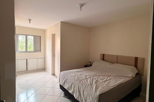 Quarto de casa de condomínio para alugar com 3 quartos, 180m² em Vila Oliveira, Mogi das Cruzes