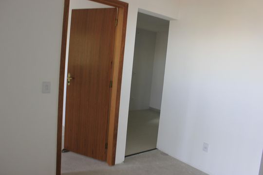 Sala  de apartamento à venda com 2 quartos, 55m² em Jardim Aida, Guarulhos