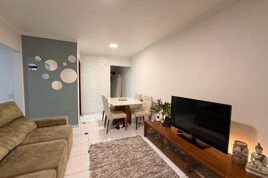 Sala de casa à venda com 2 quartos, 90m² em Medeiros, Jundiaí
