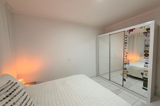 Quarto 1 de casa à venda com 2 quartos, 90m² em Medeiros, Jundiaí