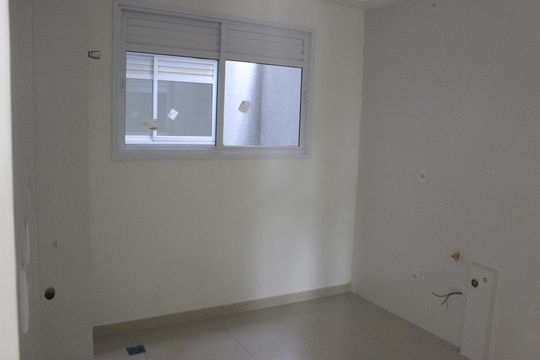 Cozinha  de apartamento à venda com 2 quartos, 62m² em Jardim Aida, Guarulhos