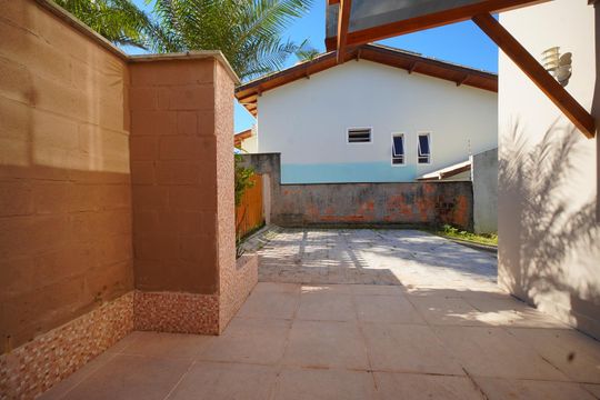 Área externa de casa para alugar com 2 quartos, 75m² em Real Parque, São José