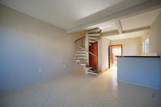 Sala de casa para alugar com 2 quartos, 75m² em Real Parque, São José