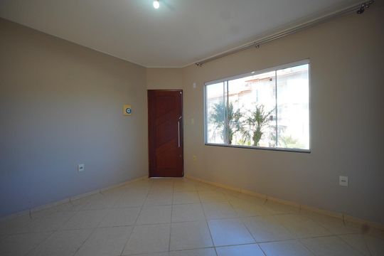 Sala de casa para alugar com 2 quartos, 75m² em Real Parque, São José