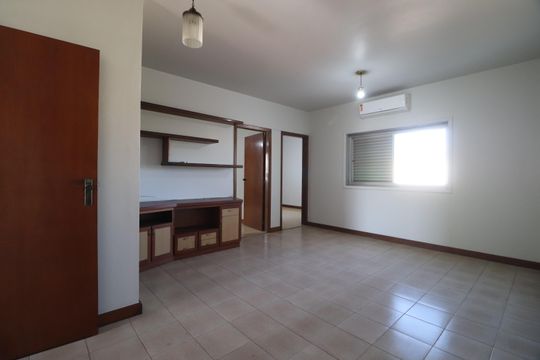 Sala 2 de apartamento para alugar com 3 quartos, 230m² em Saraiva, Uberlândia