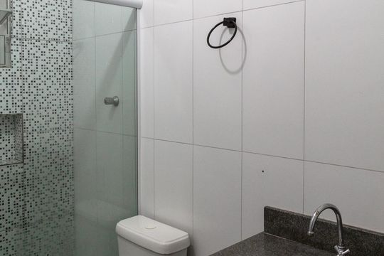 Banheiro de casa para alugar com 1 quarto, 50m² em Parque Continental Ii, Guarulhos
