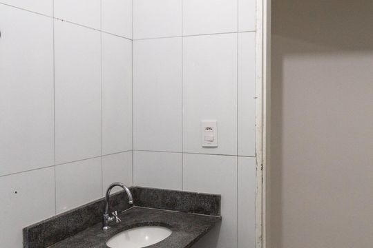 Banheiro de casa para alugar com 1 quarto, 50m² em Parque Continental Ii, Guarulhos