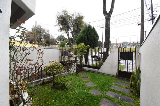 Jardim de casa para alugar com 4 quartos, 153m² em Jardim das Américas, Curitiba