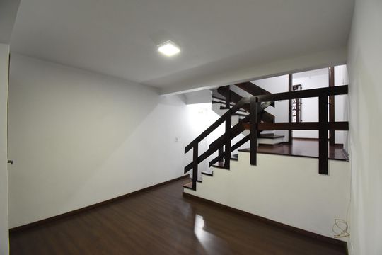 Sala de casa para alugar com 4 quartos, 153m² em Jardim das Américas, Curitiba