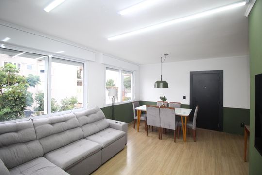 Apartamento à venda com 4 quartos, 90m² em Auxiliadora, Porto Alegre