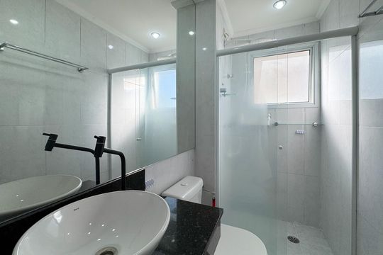 Banheiro Social de apartamento para alugar com 3 quartos, 72m² em Vila Tupi, São Bernardo do Campo