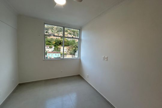Sala de apartamento para alugar com 4 quartos, 74m² em Campinho, Rio de Janeiro