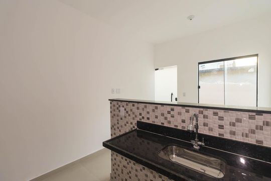 Sala/Cozinha de casa para alugar com 1 quarto, 44m² em Mutondo, São Gonçalo