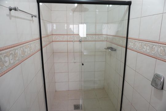 Banheiro da Suíte de casa para alugar com 3 quartos, 201m² em Morada do Sol, Americana