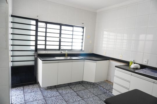 Cozinha de casa para alugar com 3 quartos, 201m² em Morada do Sol, Americana