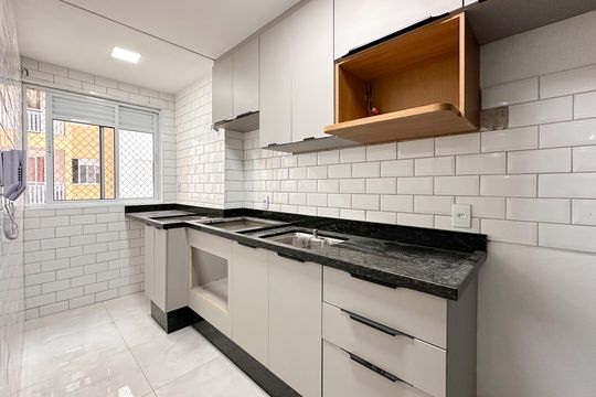 Cozinha de apartamento à venda com 2 quartos, 46m² em Santa Terezinha, São Bernardo do Campo