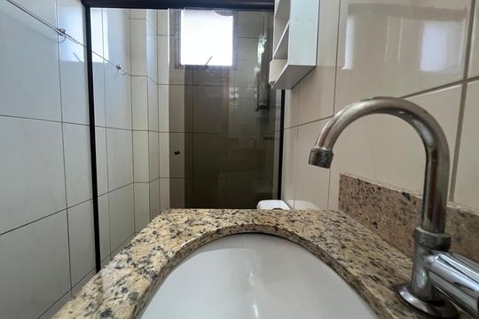 Banheiro Social de apartamento à venda com 2 quartos, 97m² em Parque Turistas, Contagem