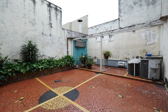 Quintal de casa à venda com 3 quartos, 300m² em Ipiranga, São Paulo
