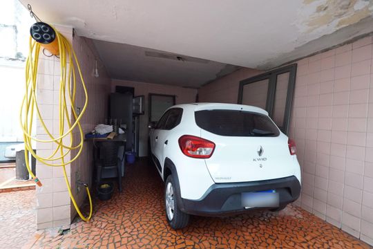 Garagem de casa à venda com 3 quartos, 300m² em Ipiranga, São Paulo